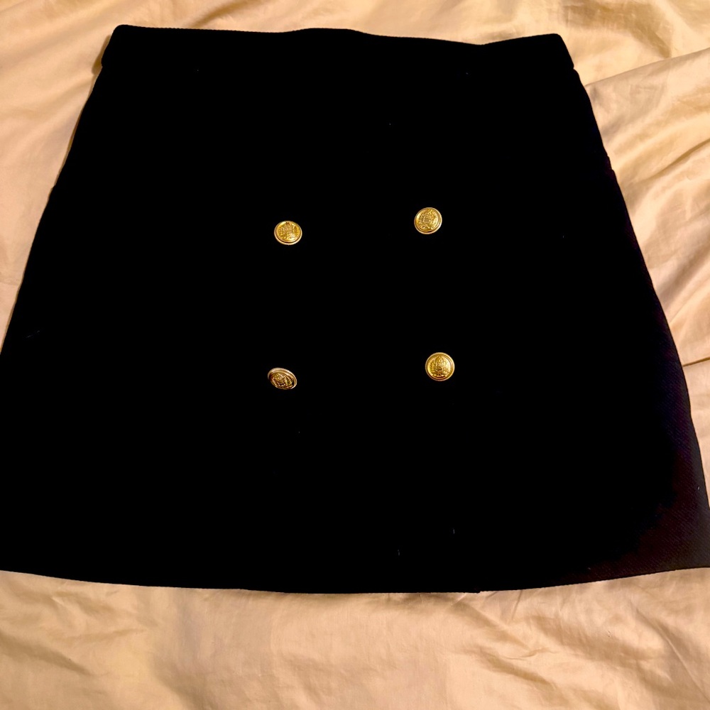 H&M black mini skirt with buttons